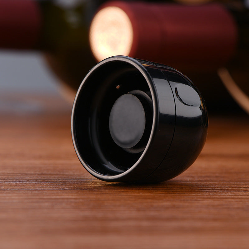 Mini champagne stopper for sparkling wine